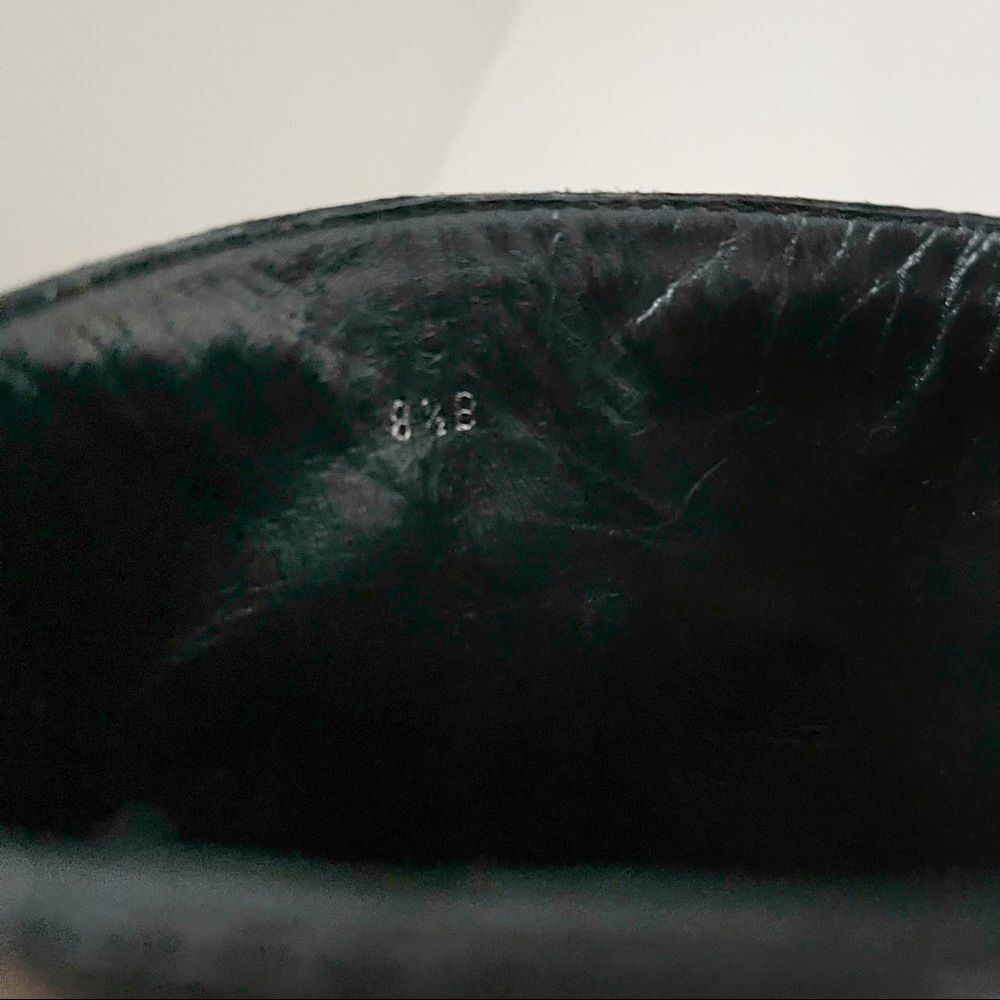 CHANEL black quilted Pull on Patent Leather boots - Picture 12 of 13